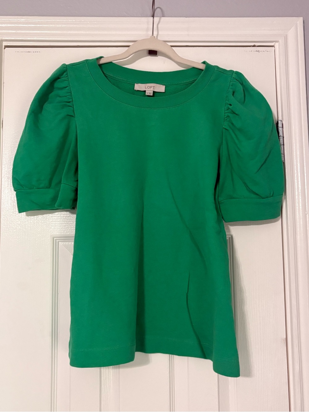 LOFT Green Puff Sleeve Tee